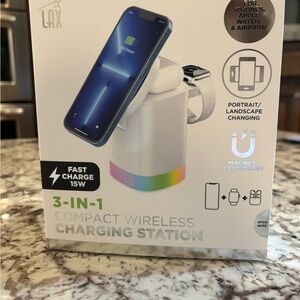 3-in-1 Compact Wireless Charging Station - White